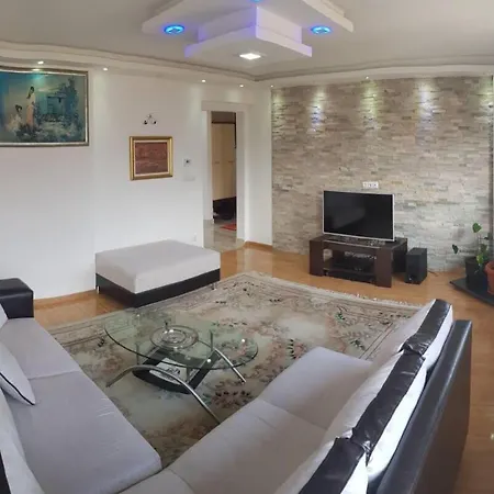 Luxury דירה *