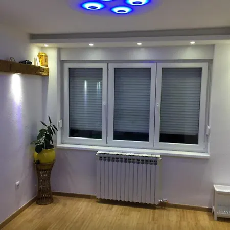 Luxury דירה